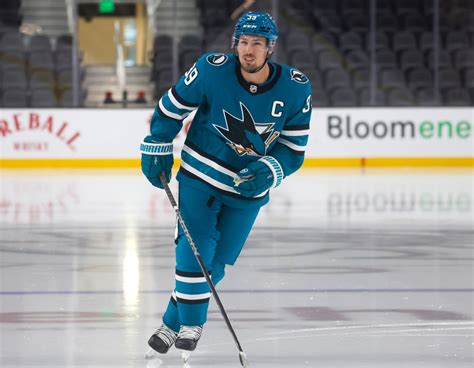 San Jose Sharks nearly finish six-game road trip on stirring note